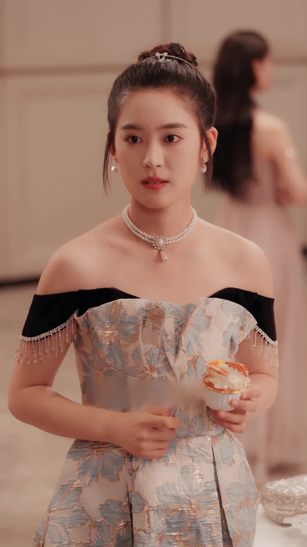 Episode 15 of Spoiled by the CEO During Pregnancy