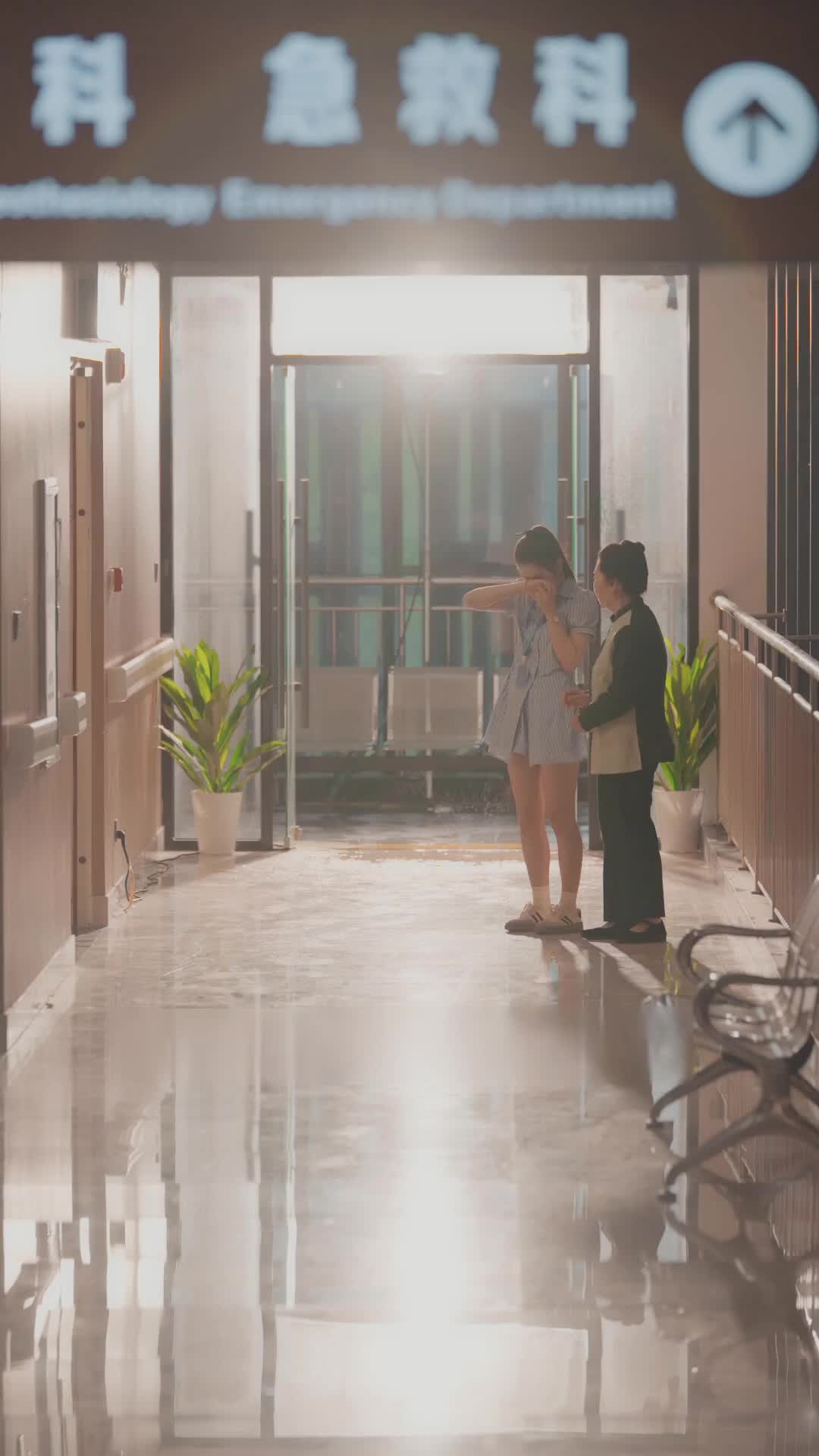 Episode 33 of Spoiled by the CEO During Pregnancy