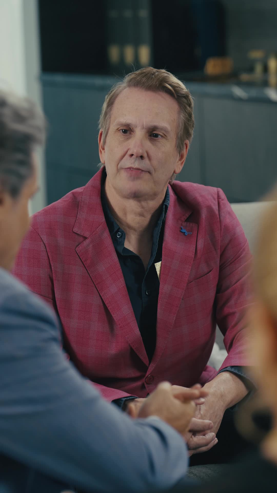 Episodio 30 de Su padre multimillonario la mima a más no poder