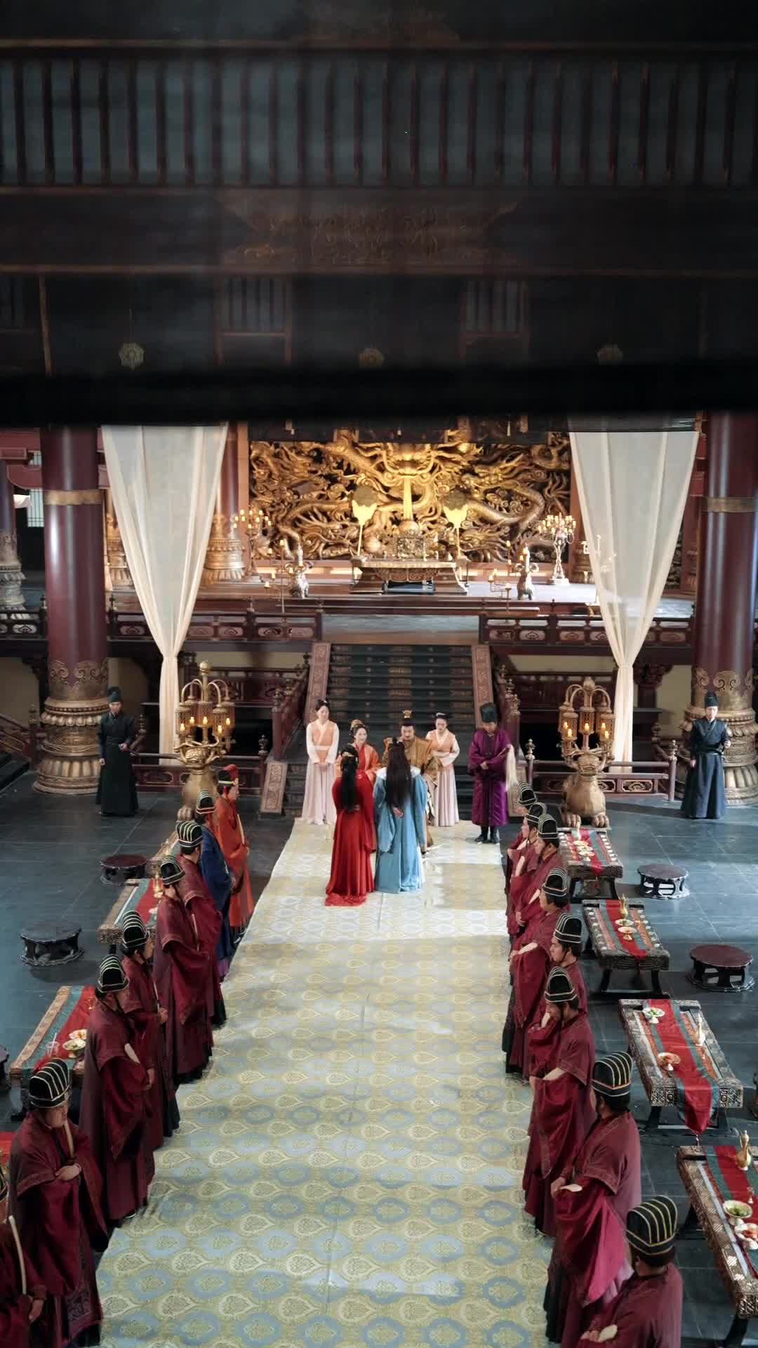 Episode 10 of The Bride Hides a Crown No One Sees