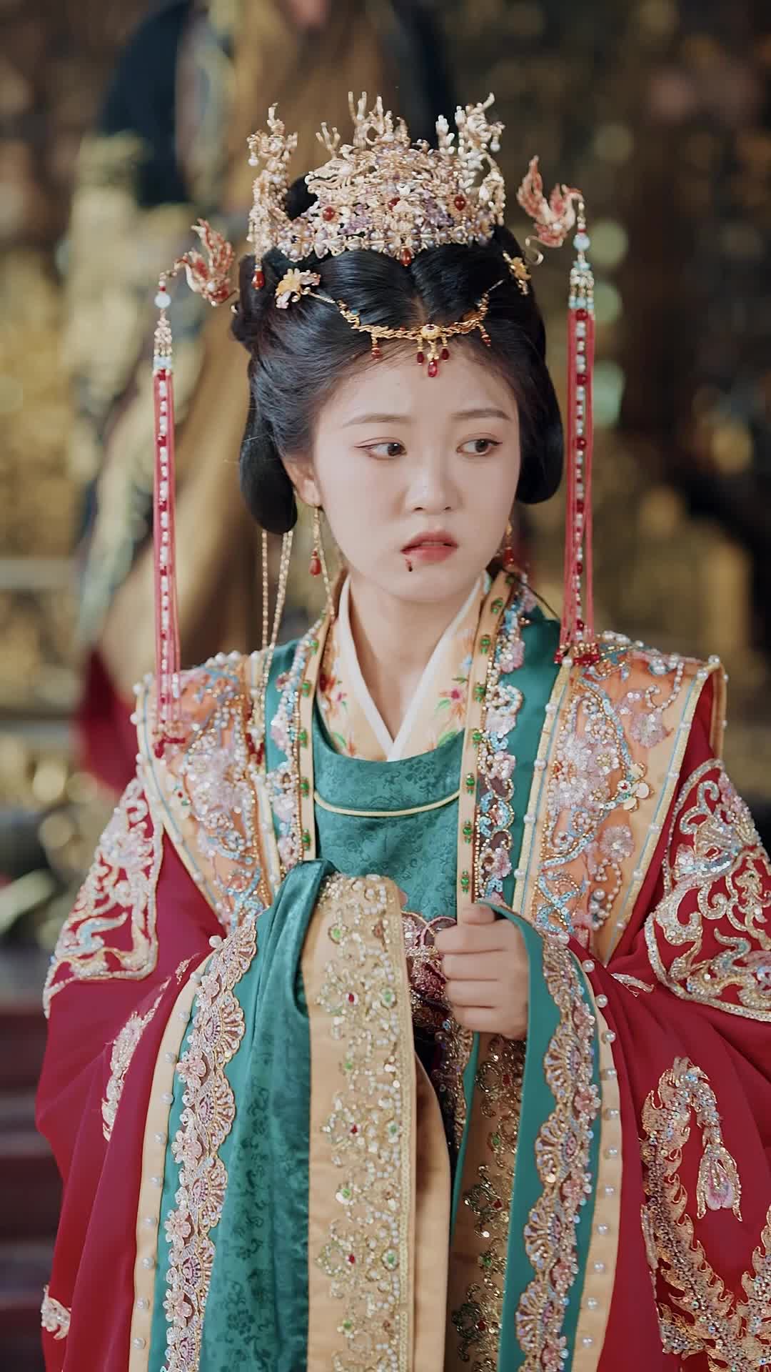 Episode 32 of The Bride Hides a Crown No One Sees