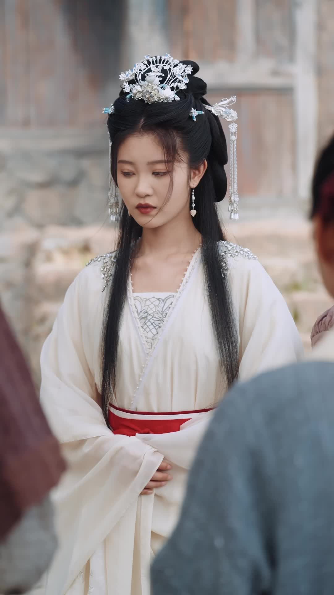 Episode 53 of The Bride Hides a Crown No One Sees