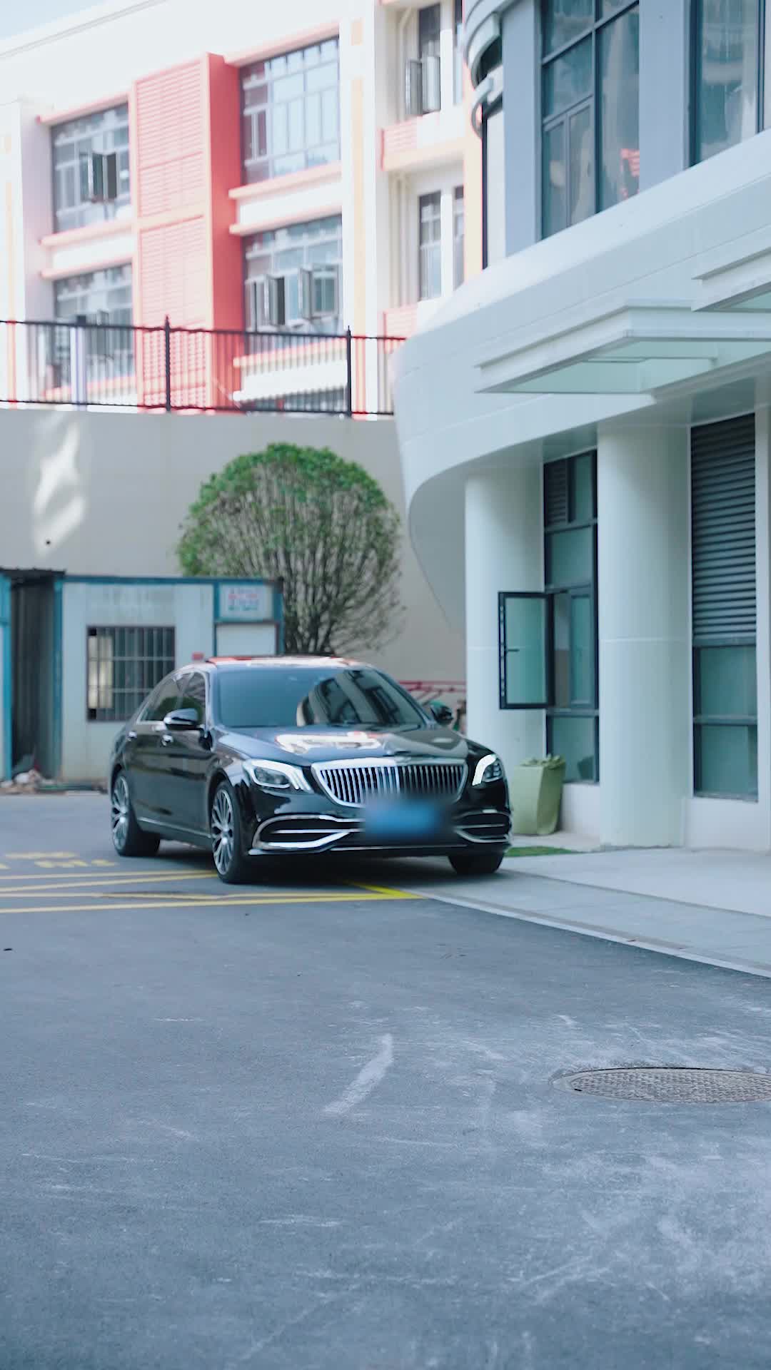 Episode 28 of The Heiress vs. The Fake