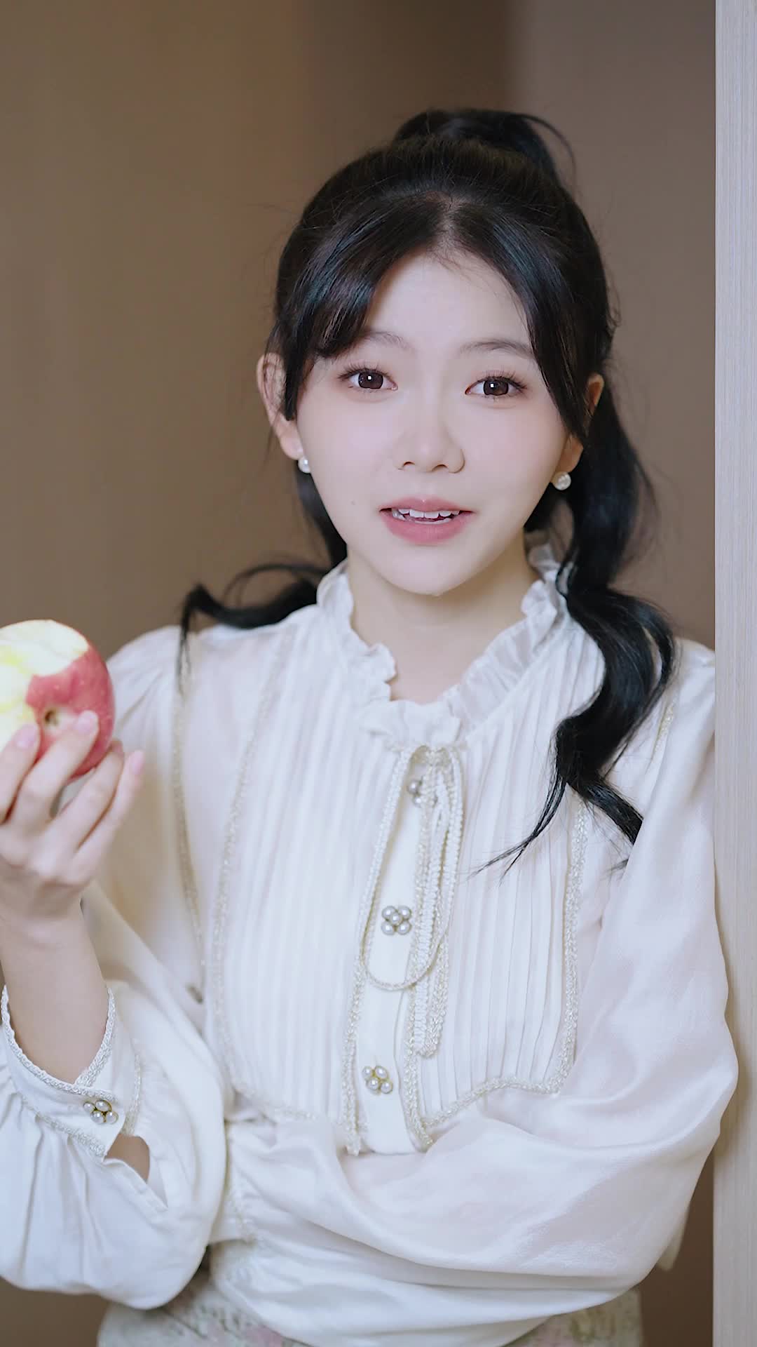 Episode 36 of The Heiress vs. The Fake