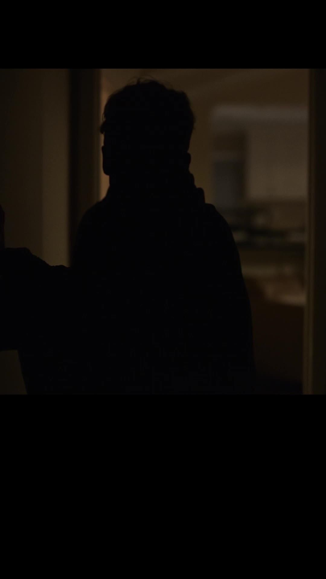 Episode 11 of The Intruder