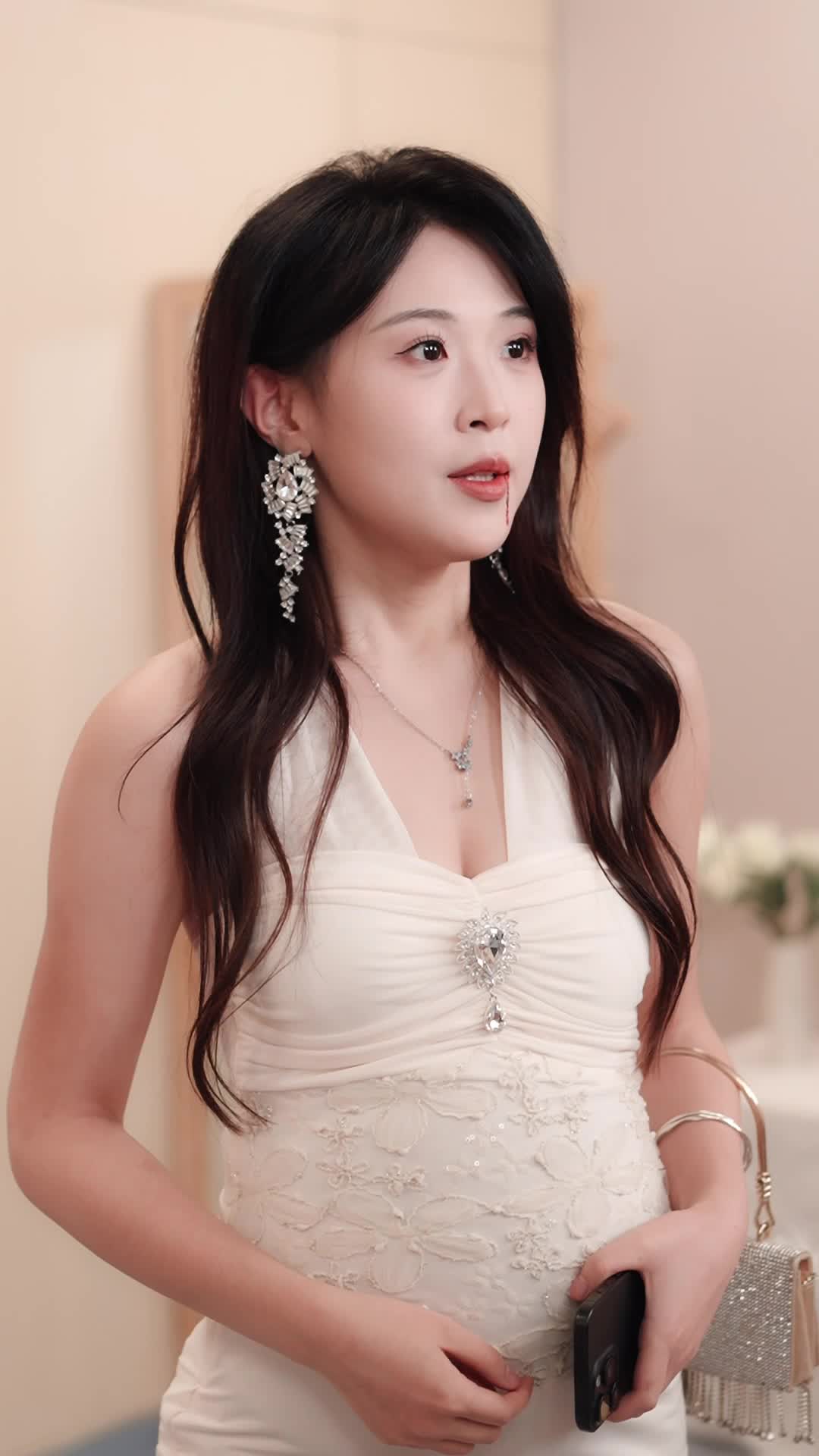 Episode 21 of The Pregnant Heiress Takes It All