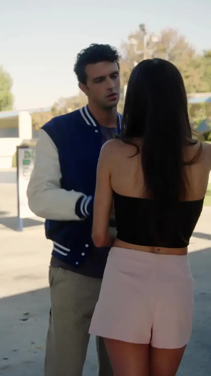 Episode 16 of The Quarterback Next Door