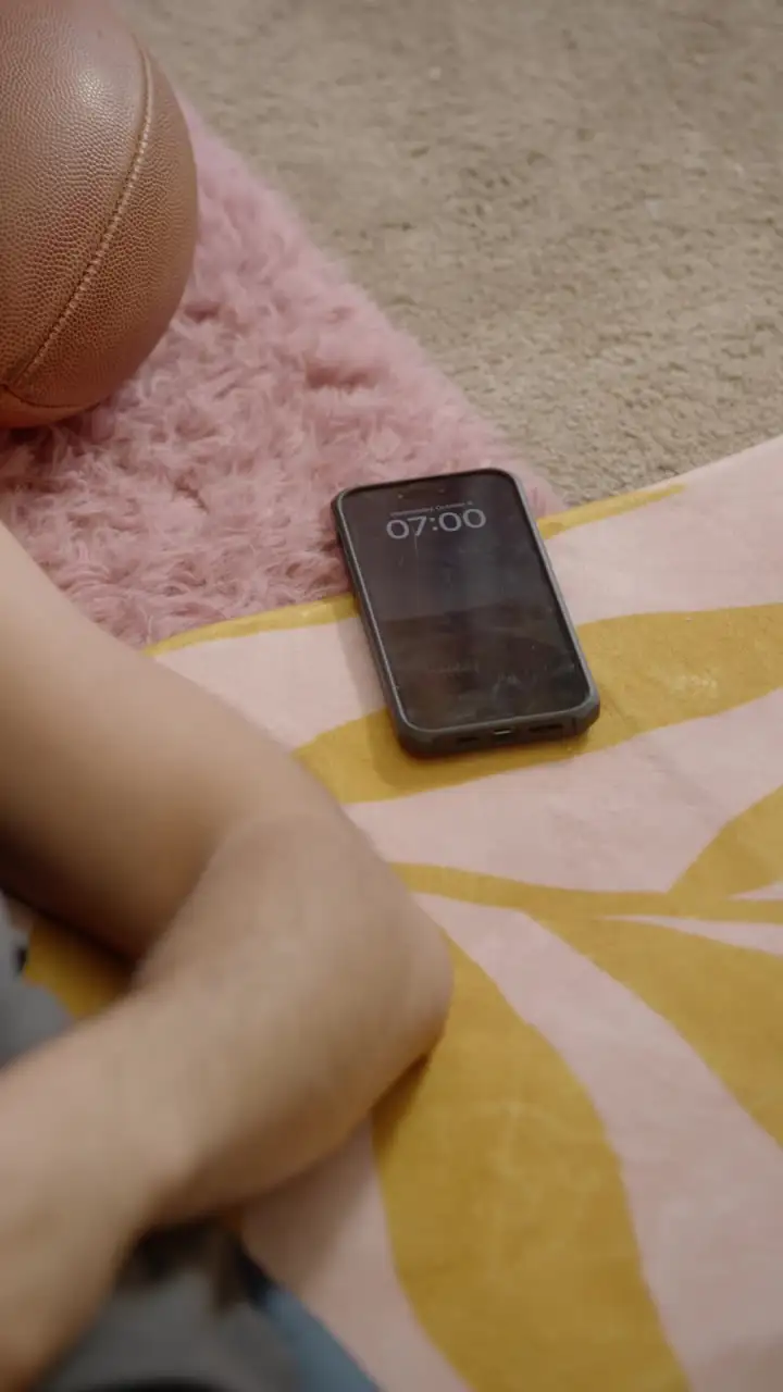 Episode 17 of The Quarterback Next Door