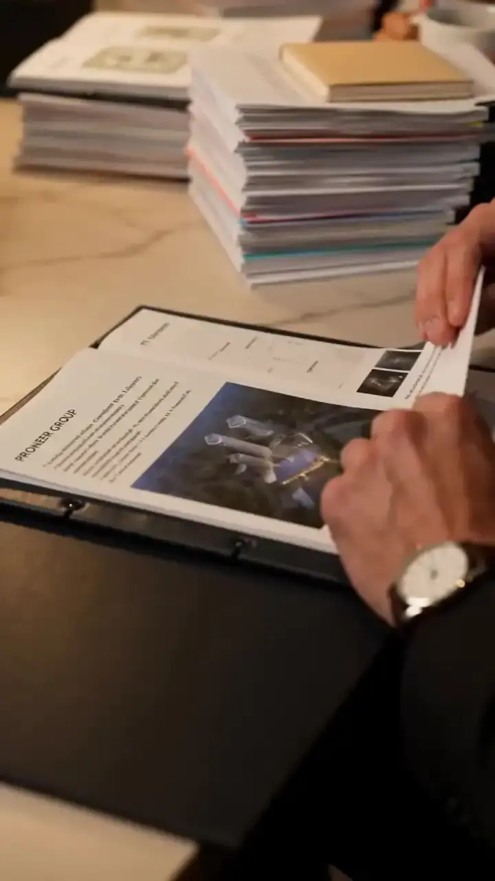 Episode 22 of The Secret Billionaire's Unexpected Bride