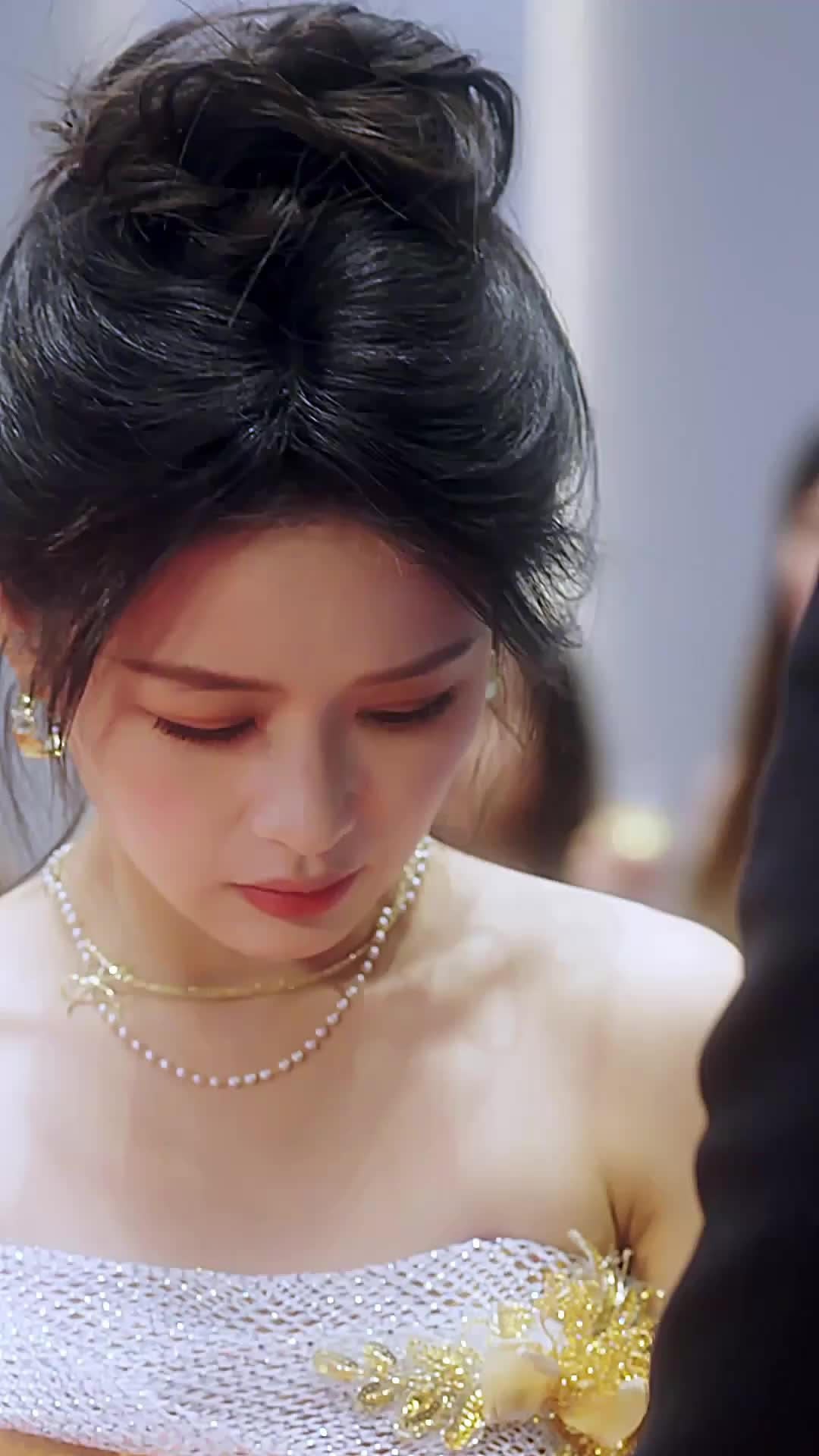 Episode 12 of True Heiress, Stolen Light