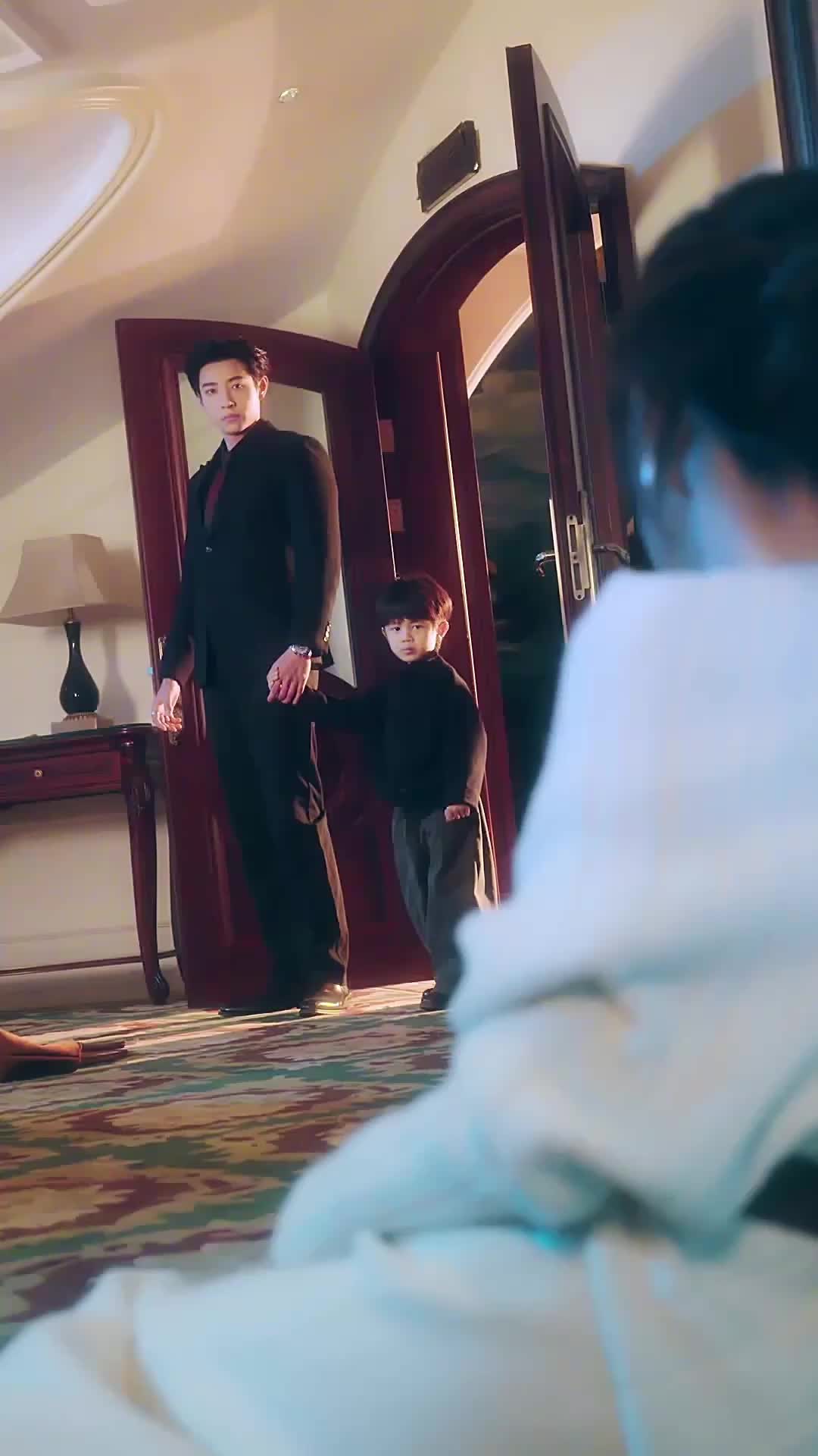 Episode 3 of True Heiress, Stolen Light