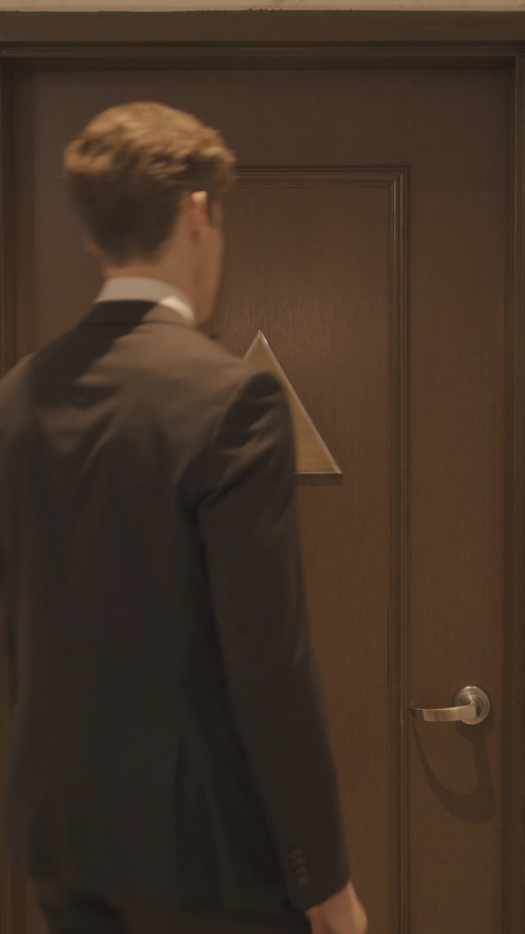 Episode 48 of Undercover Heiress