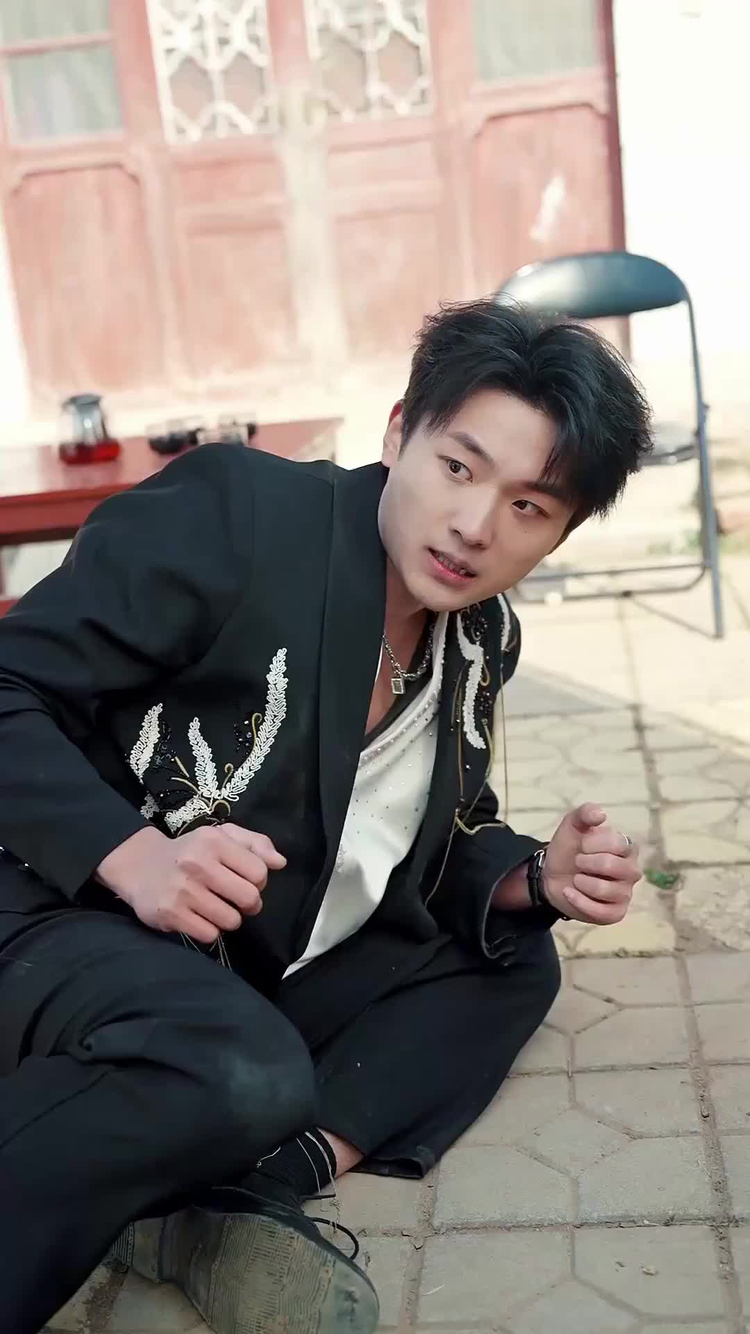 Episode 25 of Undercover Protector